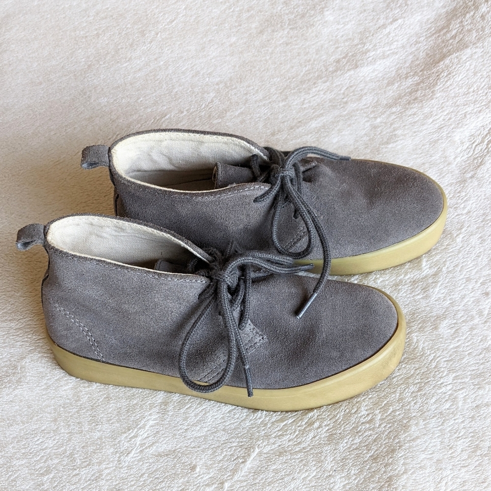 GAP Toddler Boys Chukka Boots size 12 Grey Suede